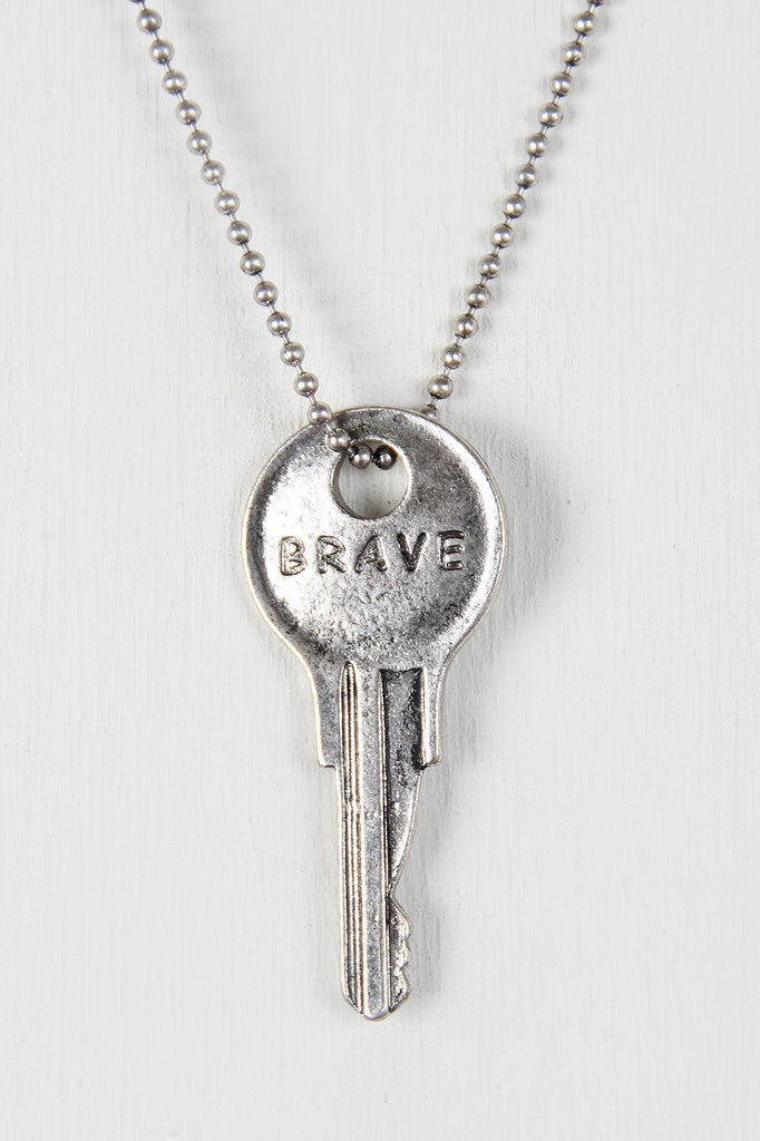 Brave Key Pendant Necklace Set